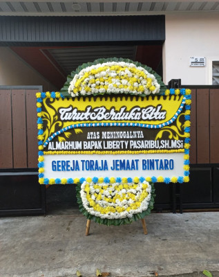 Papan Bunga Duka di Pasir Barat