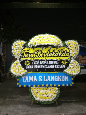 Papan Bunga Duka di Pasir Barat